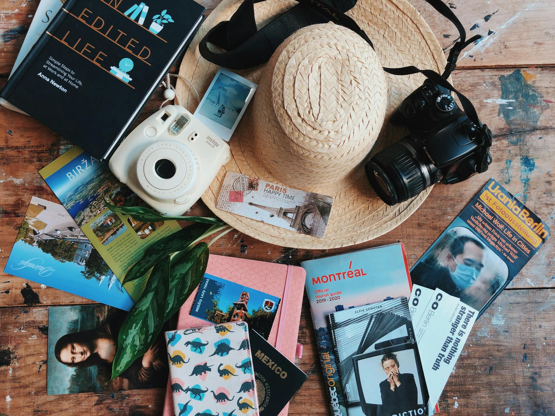 Travel guides and E-books